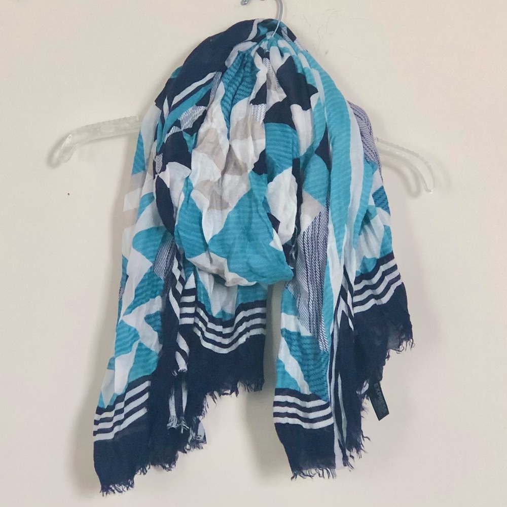 Scarf - Picture 2 of 3